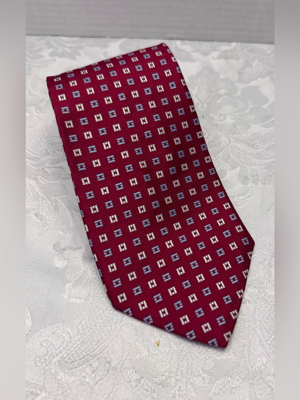 Brooks Brothers 346‎ Silk Tie Stain Resistant Red Old Money Preppy Dapper Square